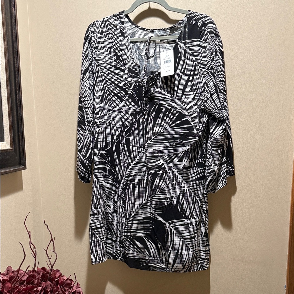 Black and White Leaf Print Dress